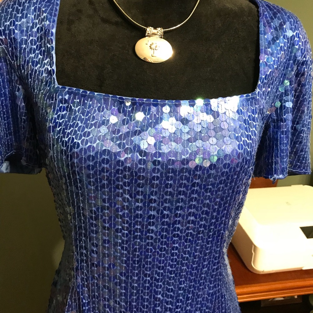 Dress - Picture 2 of 8